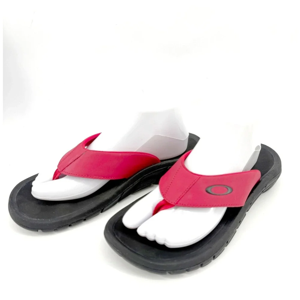 Oakley Flip Flop Sandals Mens 9 Red Black Thong Vacation Resort Comfortable
